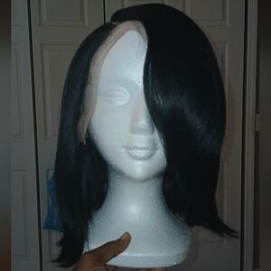Glueless Synthetic Sleek Black Wig for Women